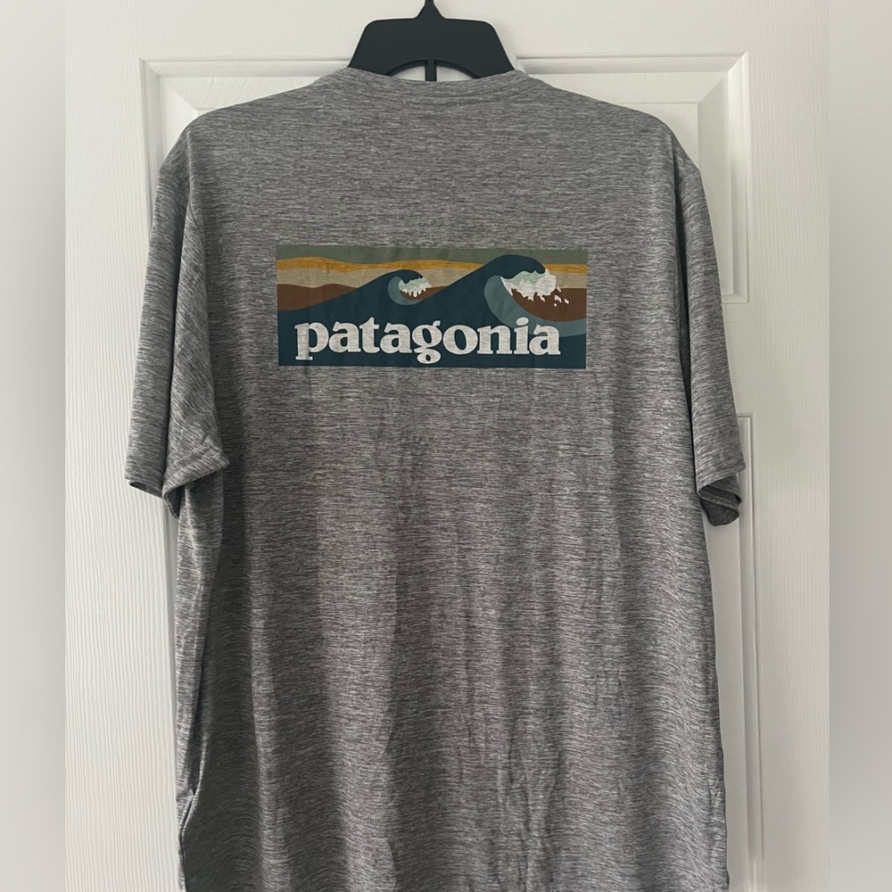 Men’s L grey Patagonia tshirt NWT